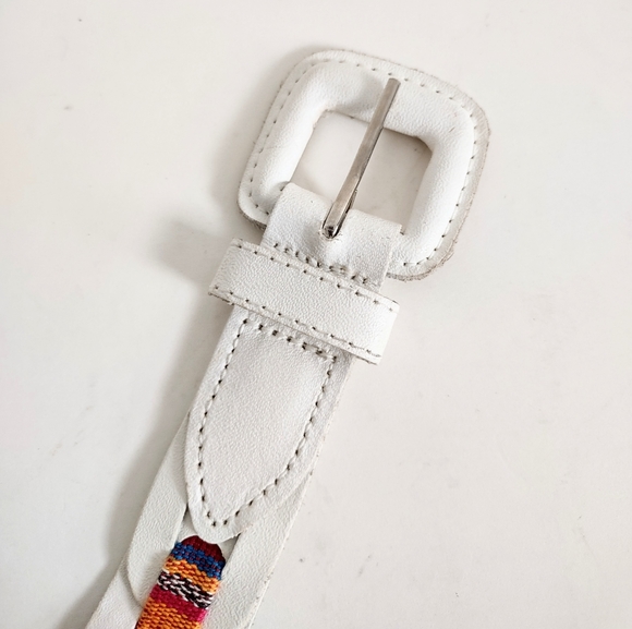 Vintage Belt Leather Tooled Textile Woven Colorful Boho Sz 36 Made in Guatemala - Picture 6 of 6